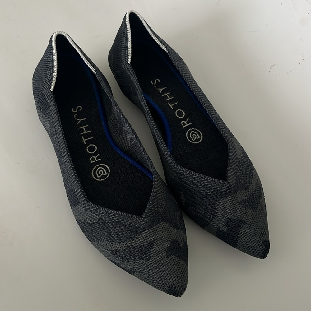 VGUC Rothys Carcoal Gray Black Camo The Point Pointed Flats Sz 6.5